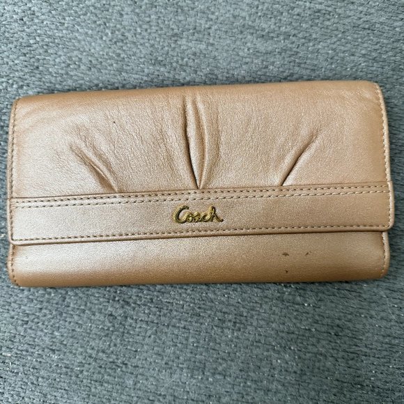 VINTAGE COACH LEATHER WALLET - Picture 1 of 5